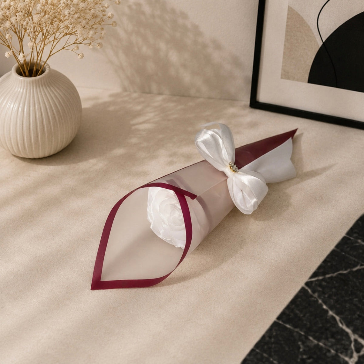 Emballage rouge transparent