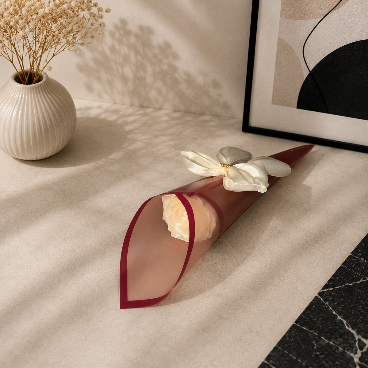 Emballage rouge transparent